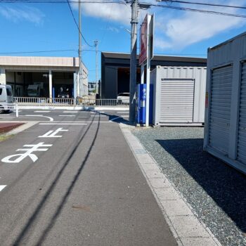 コンテナスクエア坂牧店