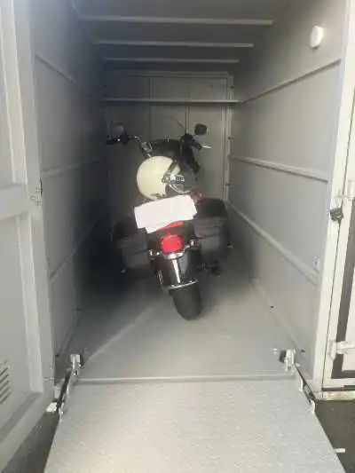 豊洲ベース　バイクコンテナ（吉田建材・枝川）