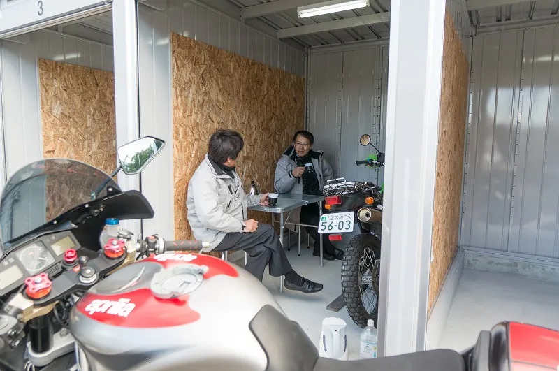 倉庫＆ガレージゲート枚方公園バイクガレージ