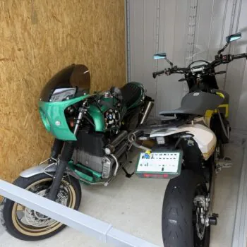 ガレージゲート枚方出口バイクガレージ