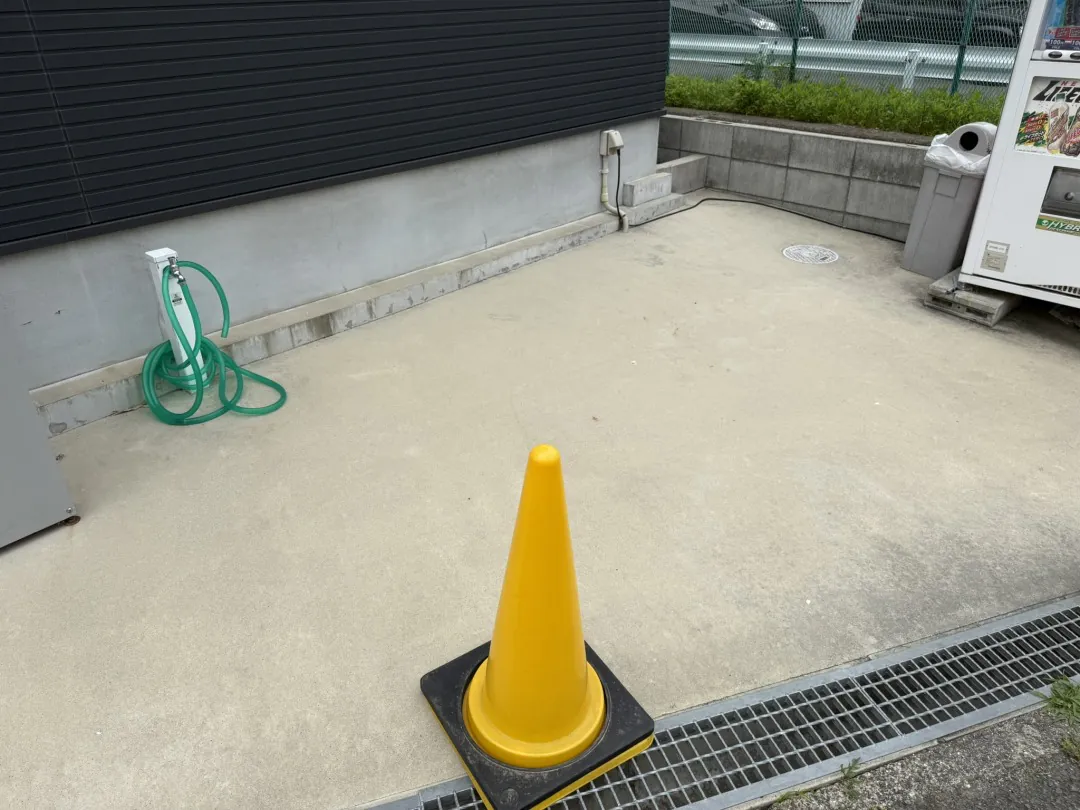 ガレージゲート枚方出口バイクガレージ
