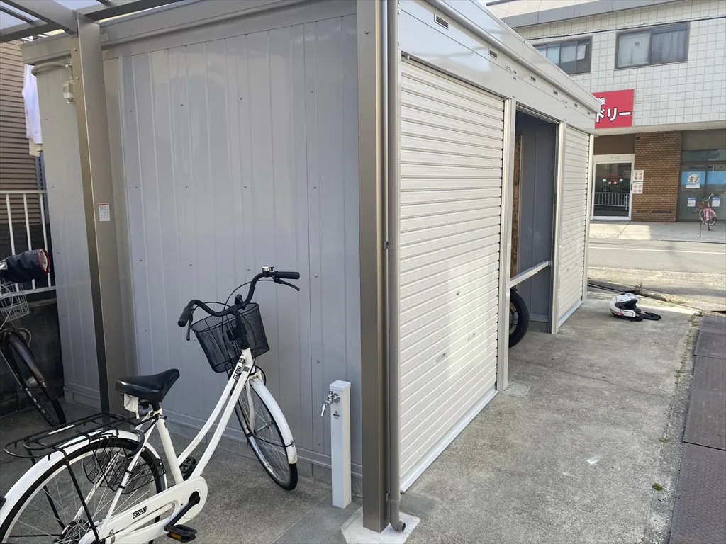 ガレージゲート茨木沢良宜バイクガレージ