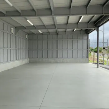 コスパガレージ深谷萱場（電源・照明・共用水栓付＋電気水道代込）