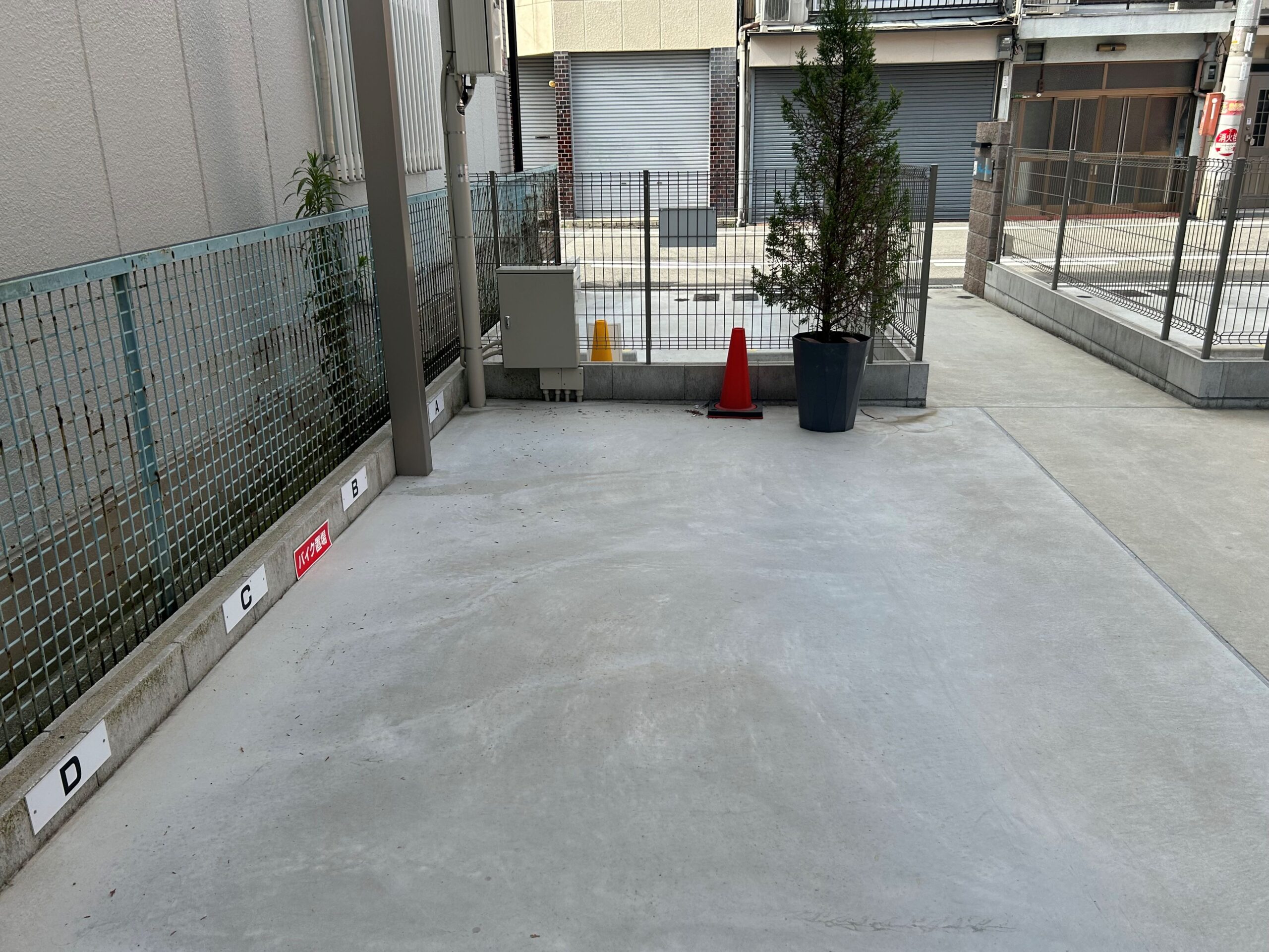 IKファインハウス　月極バイク置場