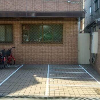 エルエムヒルズ　桃谷　月極バイク置場