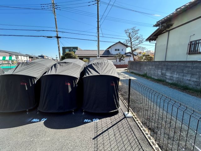 サンリーバイクガレージ 厚木妻田西