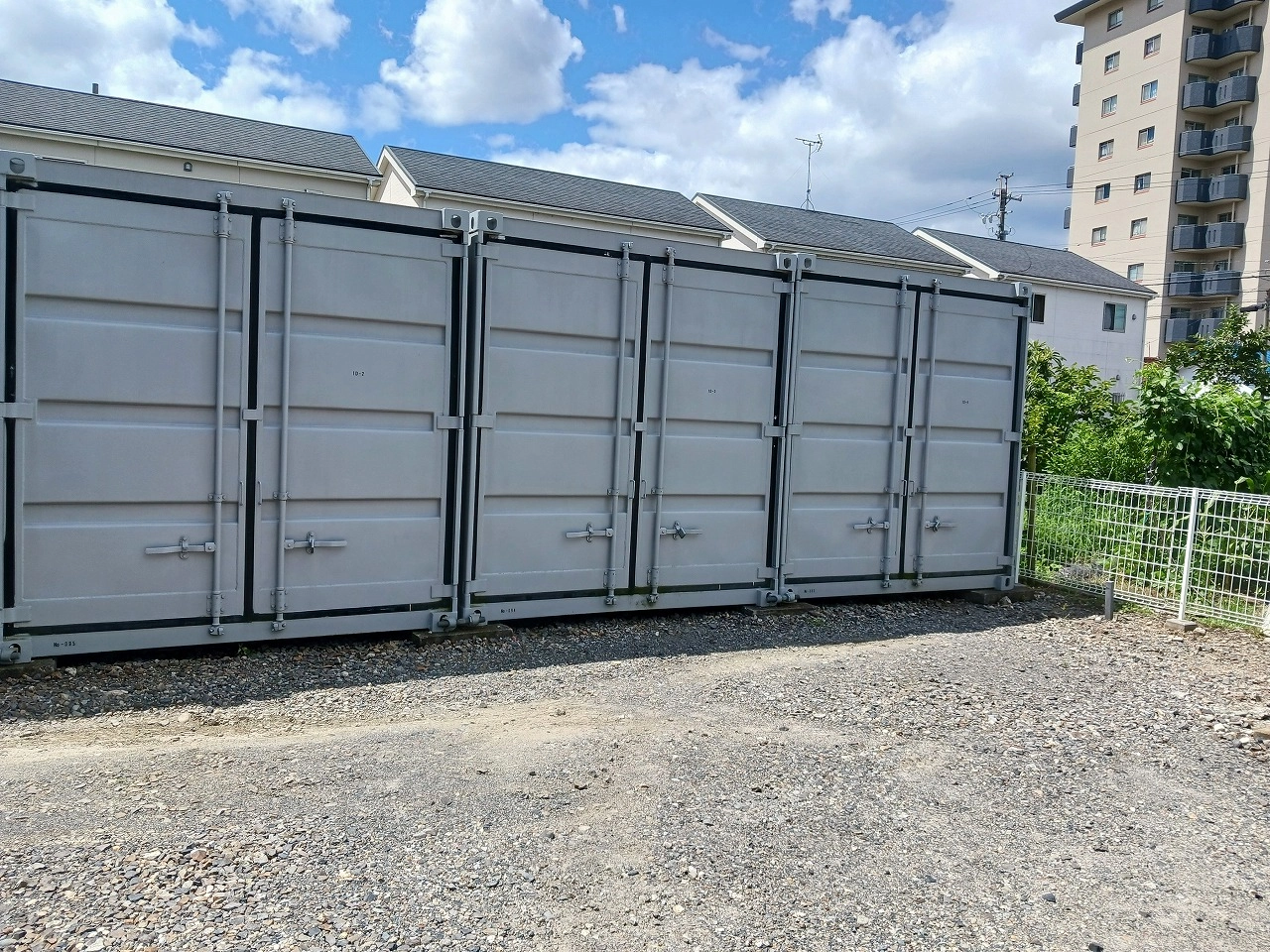 コンテナスクエア小六店