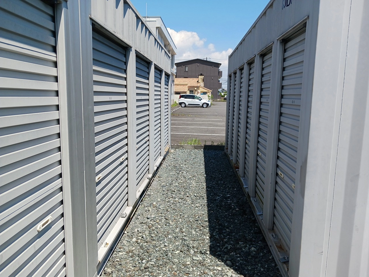 コンテナスクエア学戸店