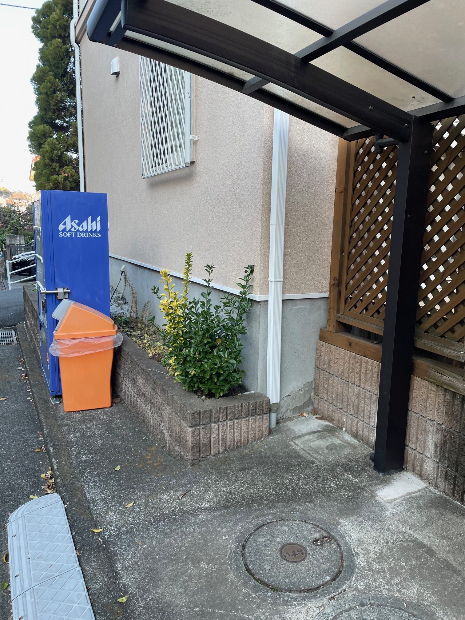 グリューネス二輪駐車場