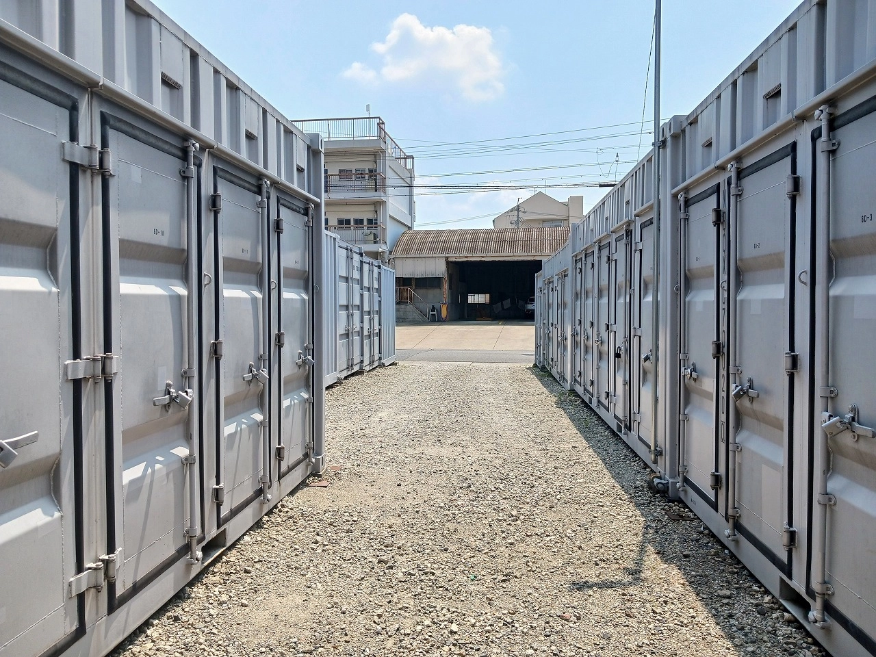 コンテナスクエア名四町店