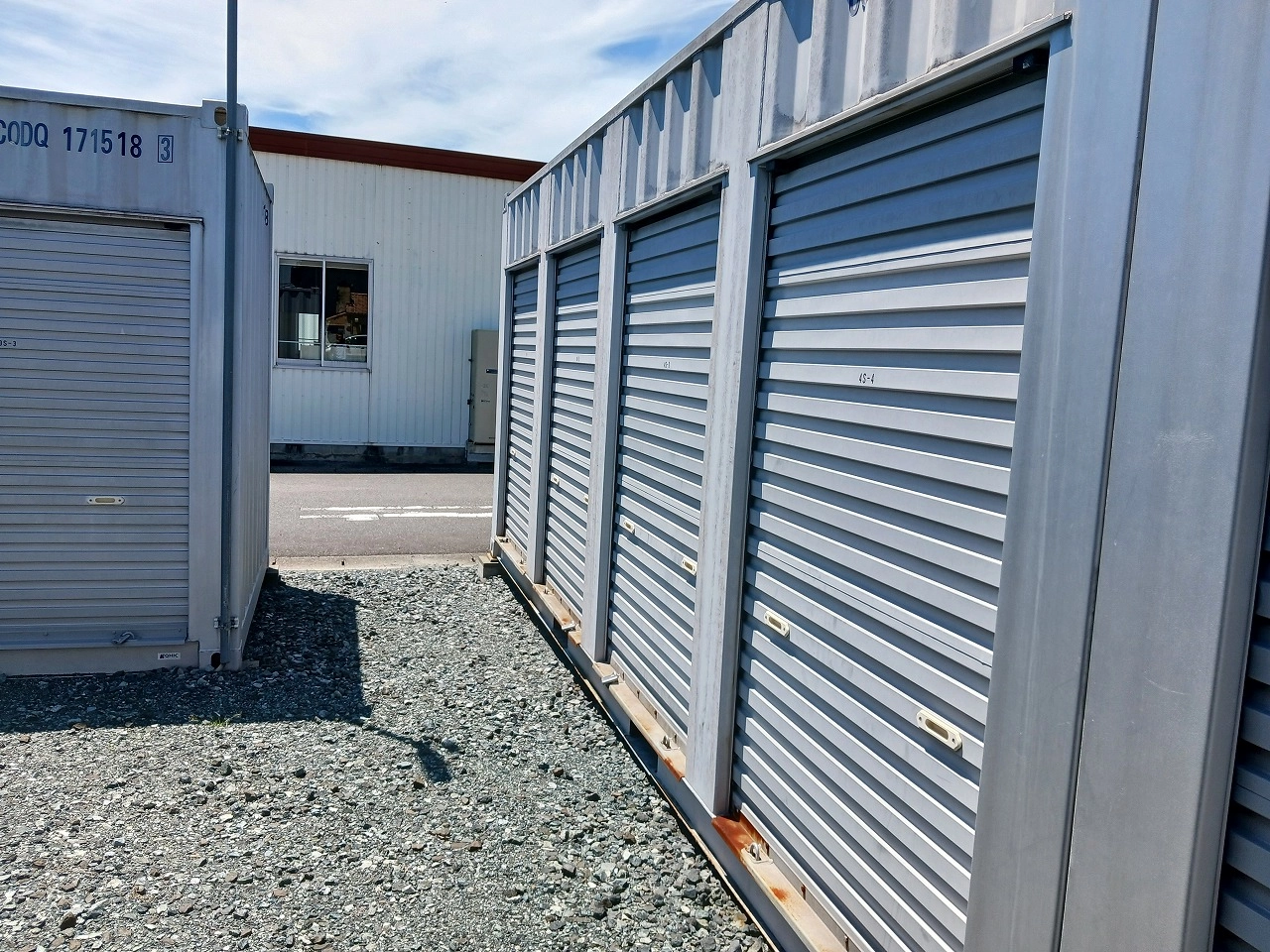 コンテナスクエア学戸店