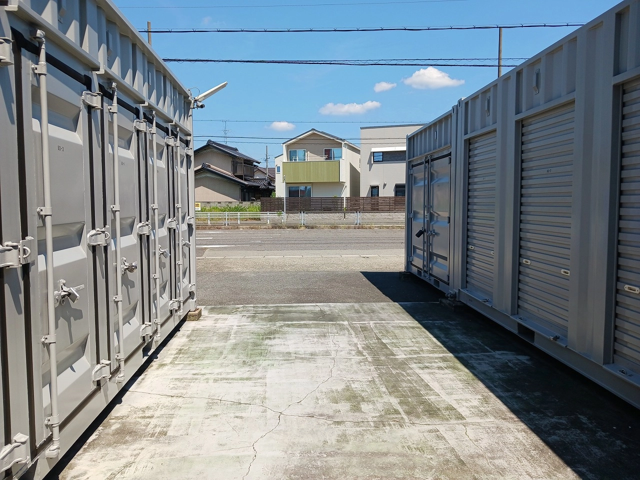 コンテナスクエア徳重店