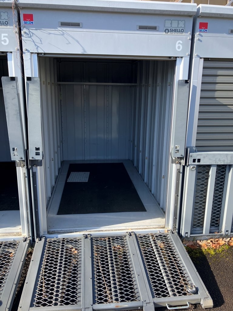 泉ヶ丘２丁目ガレージ倉庫