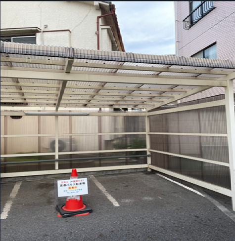 渡邊バイク駐車場(屋根・金具付)