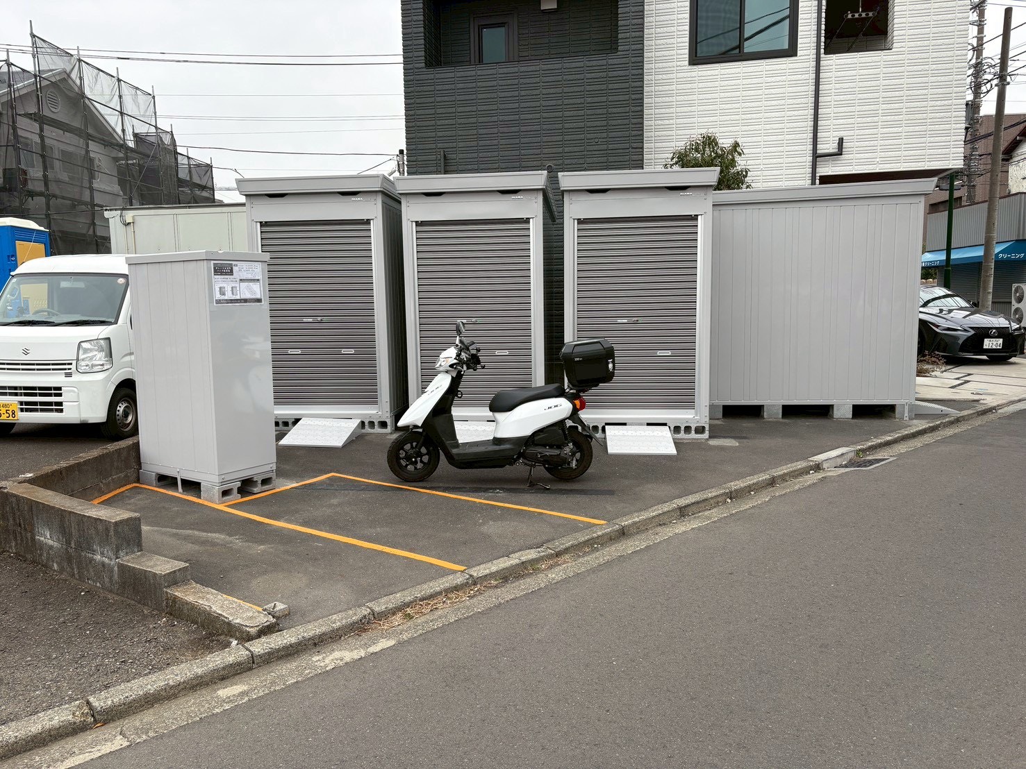 ガレージ＆屋外バイク駐車場