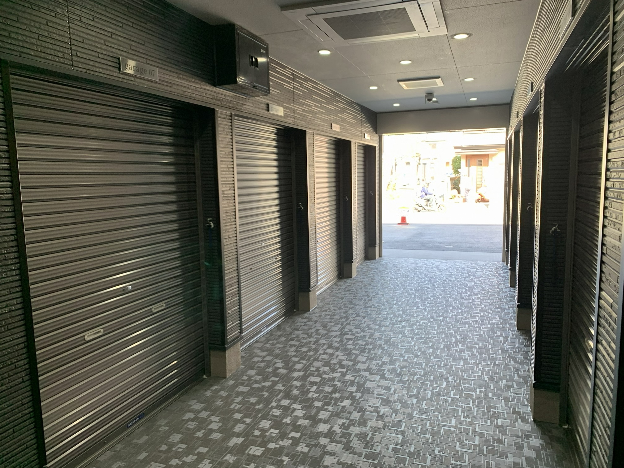 アプリコットバイクガレージ