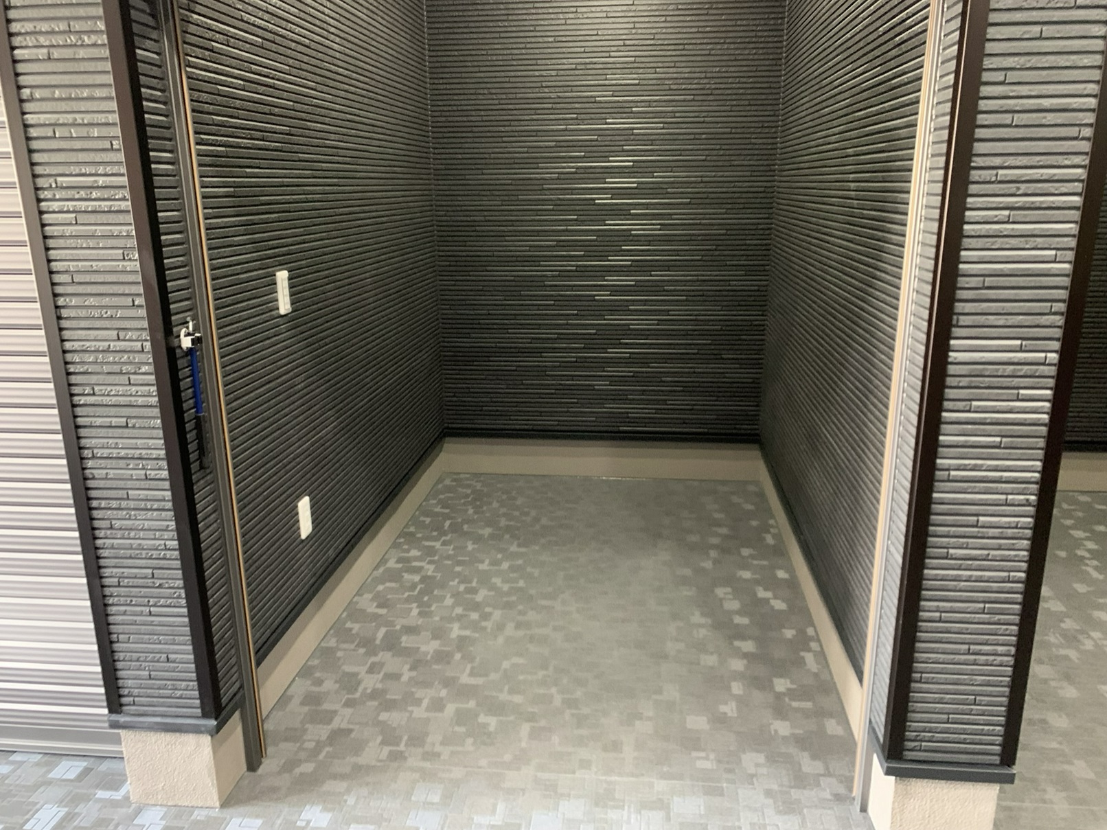 アプリコットバイクガレージ