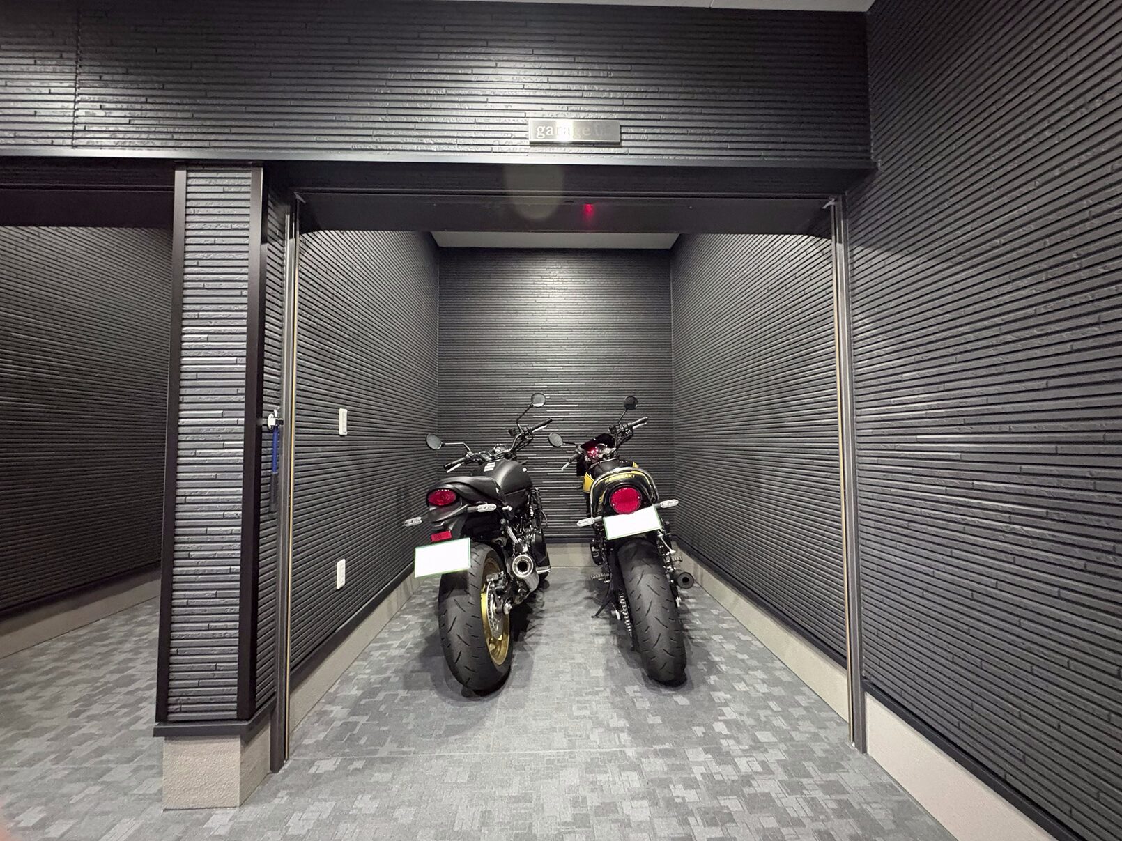 アプリコットバイクガレージ