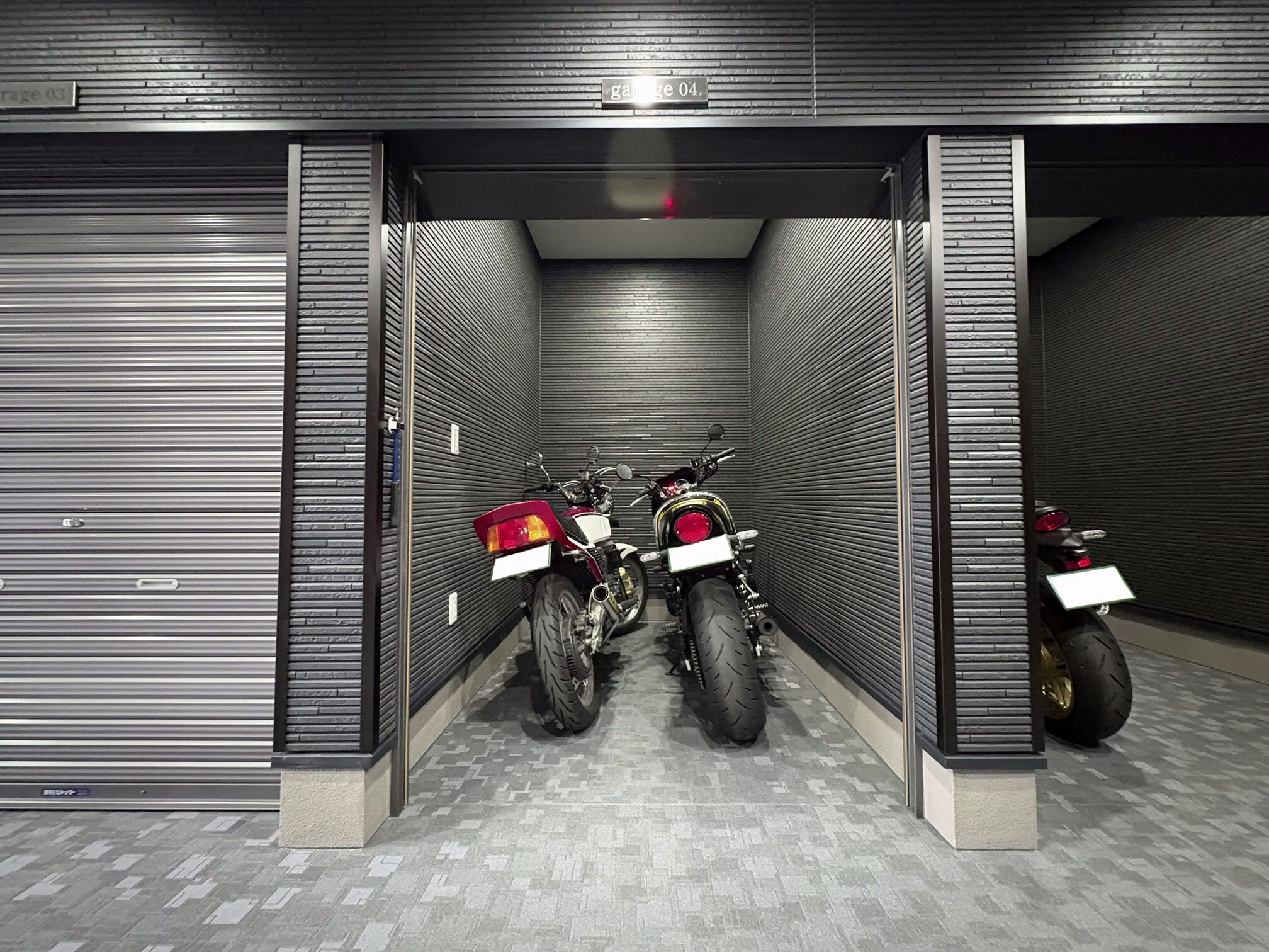 アプリコットバイクガレージ