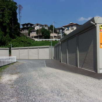 春日台ガレージ