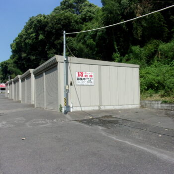 蓮花寺ガレージ