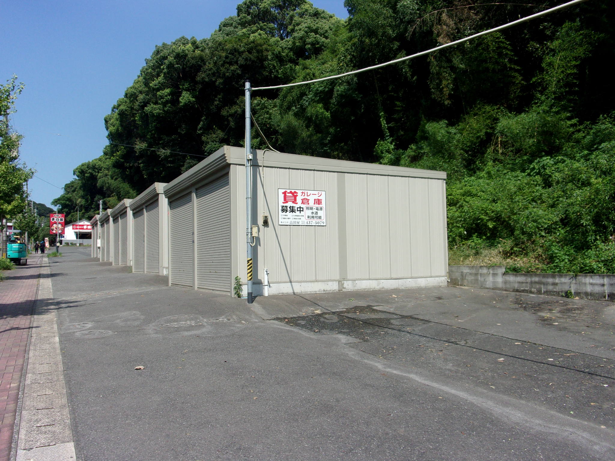 蓮花寺ガレージ