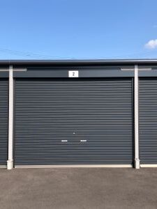 シャッター付きガレージ