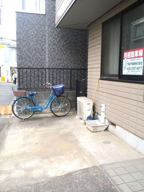 品川区中延２丁目駐車場兼バイク置き場（複数台可）