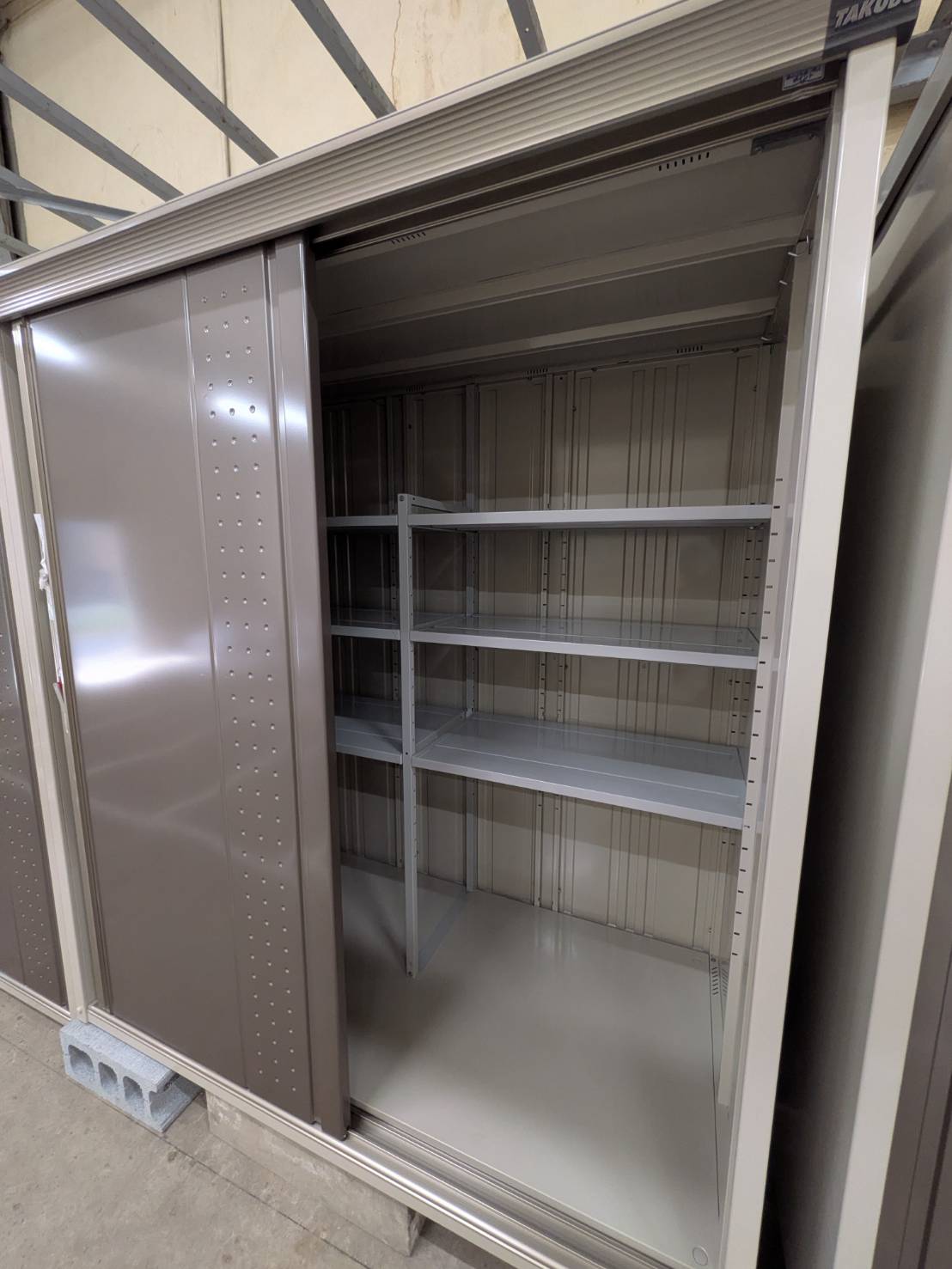 シートランクルーム前野町店