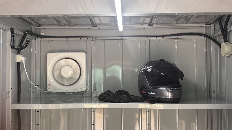 電源、照明、換気扇、乗用車駐車可　【バイクガレージ中旺】