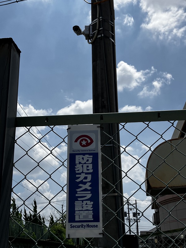 電源、照明、換気扇、乗用車駐車可　【バイクガレージ中旺】
